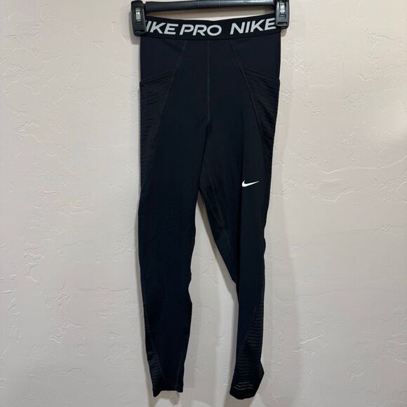 Nike Pro Women's High-Waisted Leggings with Pockets Size XS (0–2) Style DM6936-0 - Picture 1 of 7